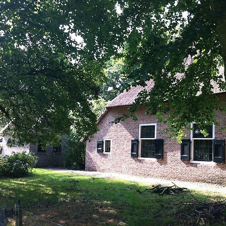 Aan De Dwarsweg Hotell Uffelte Exteriör bild