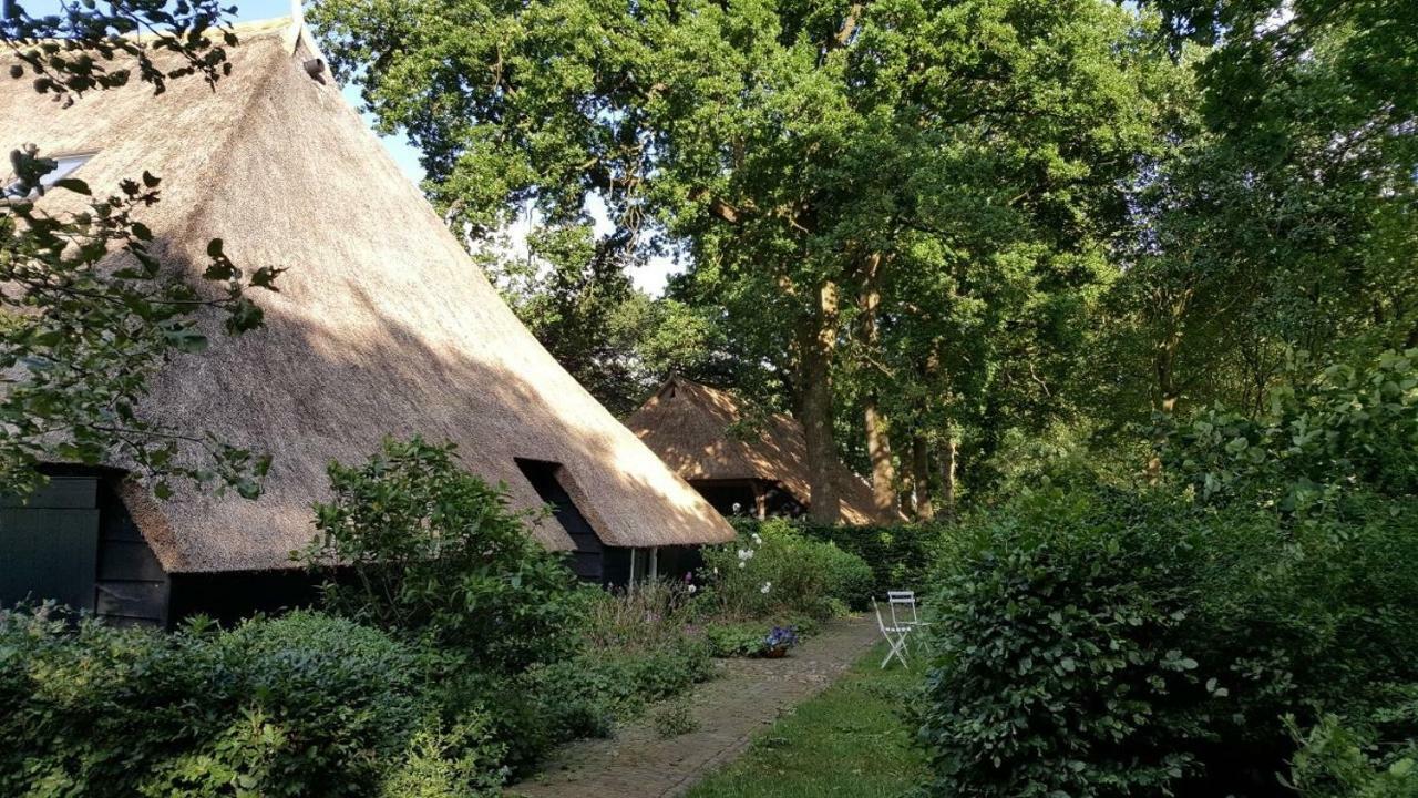 Aan De Dwarsweg Hotell Uffelte Exteriör bild